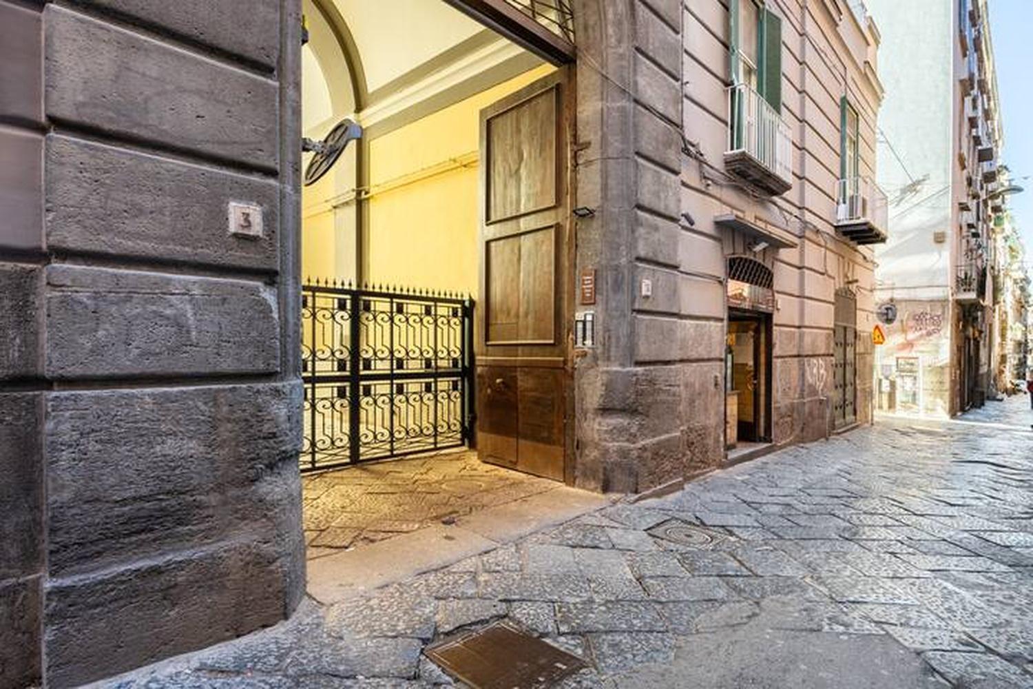 Apartment Duomo Napoli Eksteriør billede